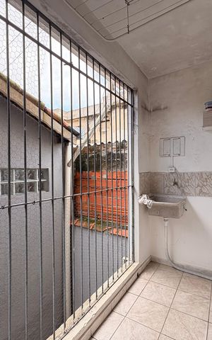 Casa à venda com 235m², 7 quartos e 6 vagas Casa à venda com 235m², 7 quartos e 6 vagasLavanderia casa 2