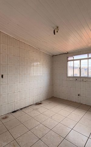 Casa à venda com 235m², 7 quartos e 6 vagas Casa à venda com 235m², 7 quartos e 6 vagasCozinha casa 3