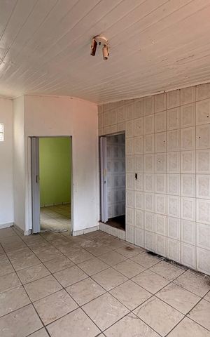 Casa à venda com 235m², 7 quartos e 6 vagas Casa à venda com 235m², 7 quartos e 6 vagasCozinha casa 3