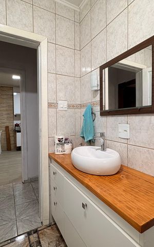 Casa à venda com 235m², 7 quartos e 6 vagas Casa à venda com 235m², 7 quartos e 6 vagasBanheiro