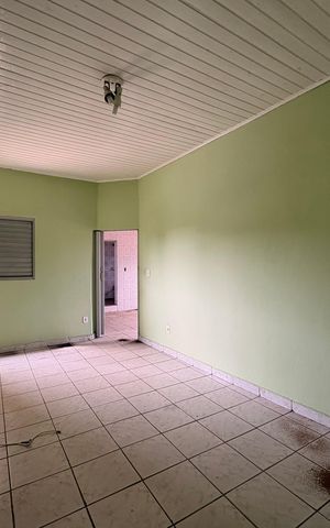 Casa à venda com 235m², 7 quartos e 6 vagas Casa à venda com 235m², 7 quartos e 6 vagasQuarto 1 casa 3