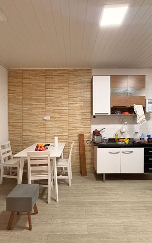 Casa à venda com 235m², 7 quartos e 6 vagas Casa à venda com 235m², 7 quartos e 6 vagasCozinha