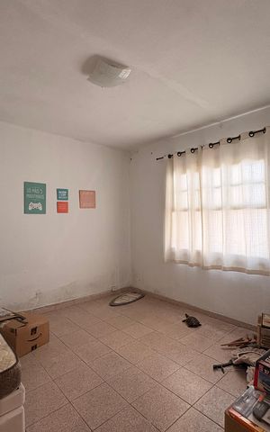 Casa à venda com 235m², 7 quartos e 6 vagas Casa à venda com 235m², 7 quartos e 6 vagasQuarto 1