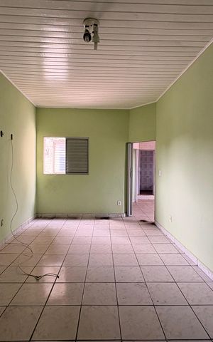 Casa à venda com 235m², 7 quartos e 6 vagas Casa à venda com 235m², 7 quartos e 6 vagasQuarto 1 casa 3