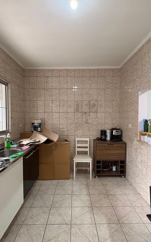 Casa à venda com 235m², 7 quartos e 6 vagas Casa à venda com 235m², 7 quartos e 6 vagasCozinha casa 2