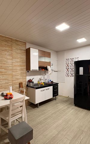 Casa à venda com 235m², 7 quartos e 6 vagas Casa à venda com 235m², 7 quartos e 6 vagasCozinha
