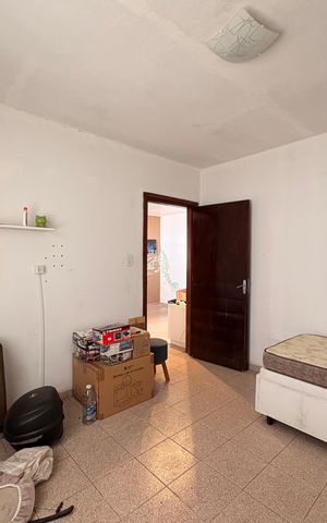Casa à venda com 235m², 7 quartos e 6 vagas Casa à venda com 235m², 7 quartos e 6 vagasQuarto 1