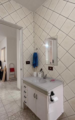 Casa à venda com 235m², 7 quartos e 6 vagas Casa à venda com 235m², 7 quartos e 6 vagasBanheiro casa 2