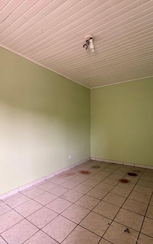 Casa à venda com 235m², 7 quartos e 6 vagas Casa à venda com 235m², 7 quartos e 6 vagasQuarto 1 casa 3