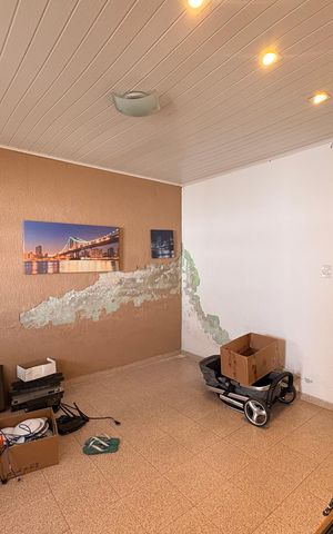 Casa à venda com 235m², 7 quartos e 6 vagas Casa à venda com 235m², 7 quartos e 6 vagasSala