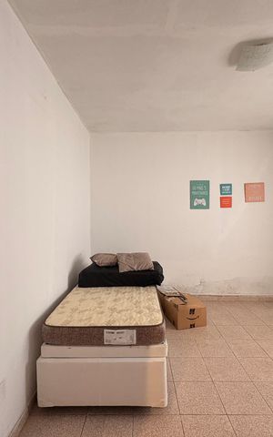 Casa à venda com 235m², 7 quartos e 6 vagas Casa à venda com 235m², 7 quartos e 6 vagasQuarto 1