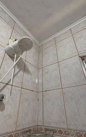 Casa à venda com 235m², 7 quartos e 6 vagas Casa à venda com 235m², 7 quartos e 6 vagasBanheiro