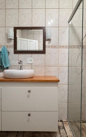 Casa à venda com 235m², 7 quartos e 6 vagas Casa à venda com 235m², 7 quartos e 6 vagasBanheiro