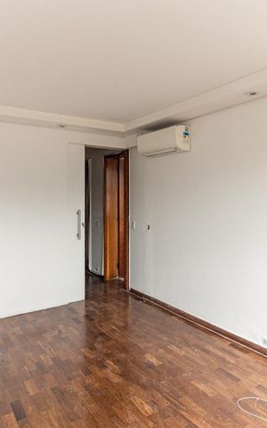 Apartamento à venda com 253m², 3 quartos e 3 vagas Apartamento à venda com 253m², 3 quartos e 3 vagasSala de Tv
