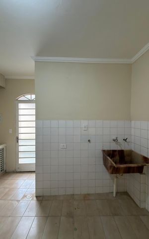 Casa à venda com 171m², 3 quartos e 1 vagaÁrea de Serviço