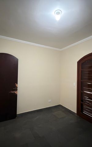 Casa à venda com 171m², 3 quartos e 1 vagaQuarto 2