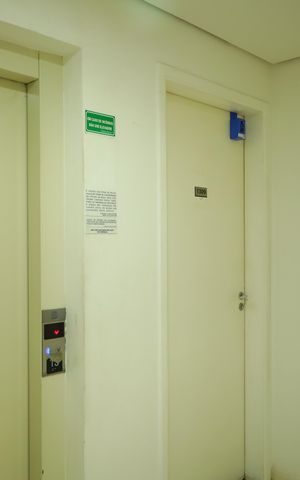Apartamento para alugar com 42m², 2 quartos e 1 vagaLockboxÁrea comum - Saguão do andar