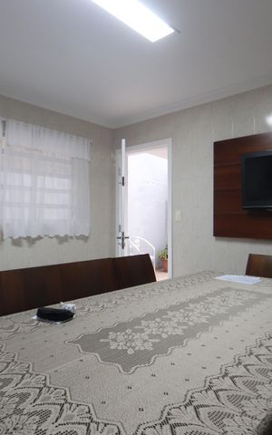Casa à venda com 240m², 4 quartos e 2 vagasCopa