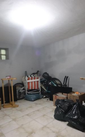 Casa à venda com 240m², 4 quartos e 2 vagasQuarto de Serviço