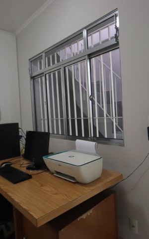 Casa à venda com 240m², 4 quartos e 2 vagasEscritório