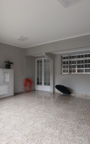 Casa à venda com 240m², 4 quartos e 2 vagasGaragem