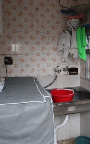Casa à venda com 240m², 4 quartos e 2 vagasLavanderia e Quintal