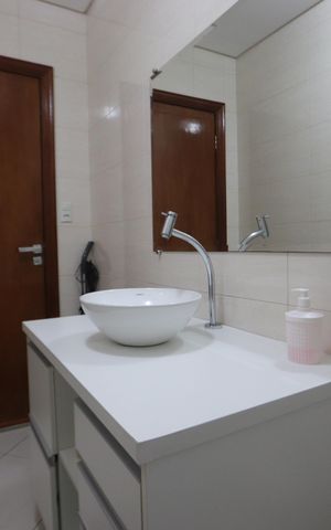 Casa à venda com 240m², 4 quartos e 2 vagasLavabo