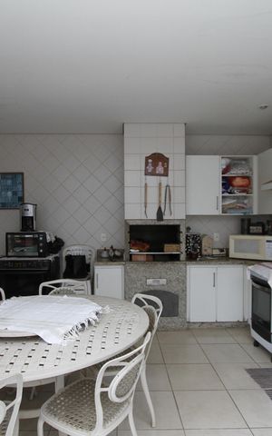 Casa para alugar com 420m², 5 quartos e 3 vagasÁrea gourmet