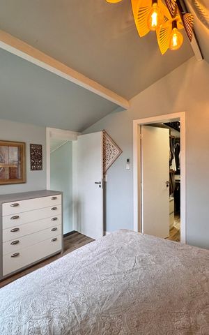 Casa de condomínio à venda com 110m², 3 quartos e 2 vagas Casa de condomínio à venda com 110m², 3 quartos e 2 vagasSuíte
