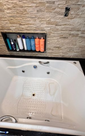 Casa de condomínio à venda com 110m², 3 quartos e 2 vagas Casa de condomínio à venda com 110m², 3 quartos e 2 vagasSuíte - Banheiro