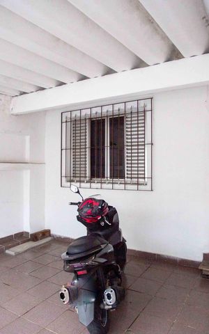 Casa à venda com 106m², 4 quartos e 2 vagasGaragem