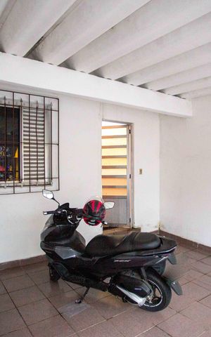 Casa à venda com 106m², 4 quartos e 2 vagasGaragem