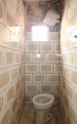 Casa à venda com 125m², 1 quarto e 3 vagasBanheiro