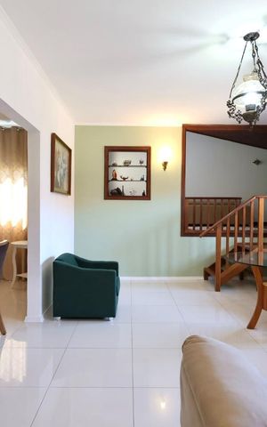 Casa para alugar com 290m², 3 quartos e 4 vagasSala