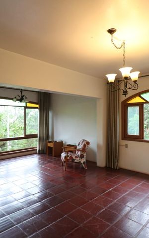 Casa para alugar com 250m², 3 quartos e 6 vagas Casa para alugar com 250m², 3 quartos e 6 vagasSala