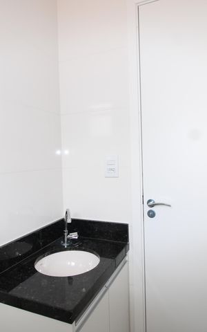 Apartamento para alugar com 65m², 2 quartos e sem vagaBanheiro
