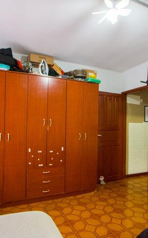 Casa à venda com 220m², 2 quartos e 2 vagas Casa à venda com 220m², 2 quartos e 2 vagasQuarto 1