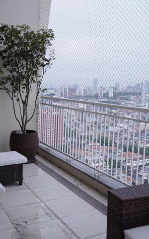 Apartamento para alugar com 180m², 3 quartos e 3 vagasVaranda