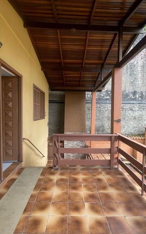 Casa para alugar com 200m², 5 quartos e 3 vagas