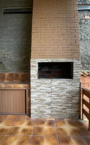Casa para alugar com 200m², 5 quartos e 3 vagas