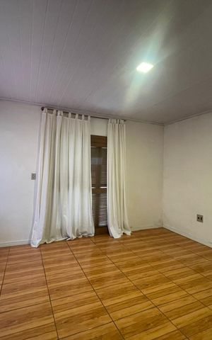 Casa para alugar com 200m², 5 quartos e 3 vagas