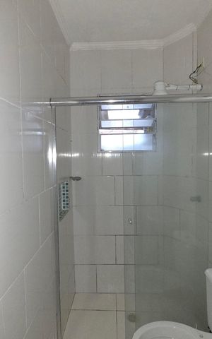 Casa de condomínio para alugar com 52m², 2 quartos e 2 vagas Casa de condomínio para alugar com 52m², 2 quartos e 2 vagasBanheiro
