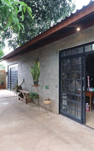 Casa para alugar com 300m², 3 quartos e 4 vagasAteliê/Escritório