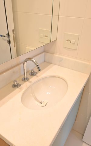 Apartamento para alugar com 65m², 2 quartos e 1 vagaBanheiro Social