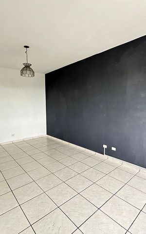 Apartamento para alugar com 100m², 2 quartos e sem vagaSala