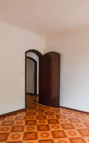 Casa à venda com 319m², 3 quartos e 5 vagas Casa à venda com 319m², 3 quartos e 5 vagasQuarto 3