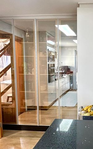 Apartamento à venda com 114m², 3 quartos e 2 vagas Apartamento à venda com 114m², 3 quartos e 2 vagasCozinha