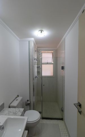 Apartamento para alugar com 62m², 2 quartos e 2 vagas Apartamento para alugar com 62m², 2 quartos e 2 vagasBanheiro da Suíte