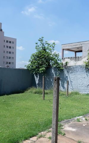 Casa para alugar com 250m², 3 quartos e 4 vagasQuintal