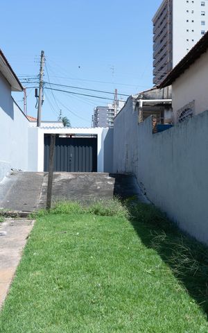 Casa para alugar com 250m², 3 quartos e 4 vagasQuintal